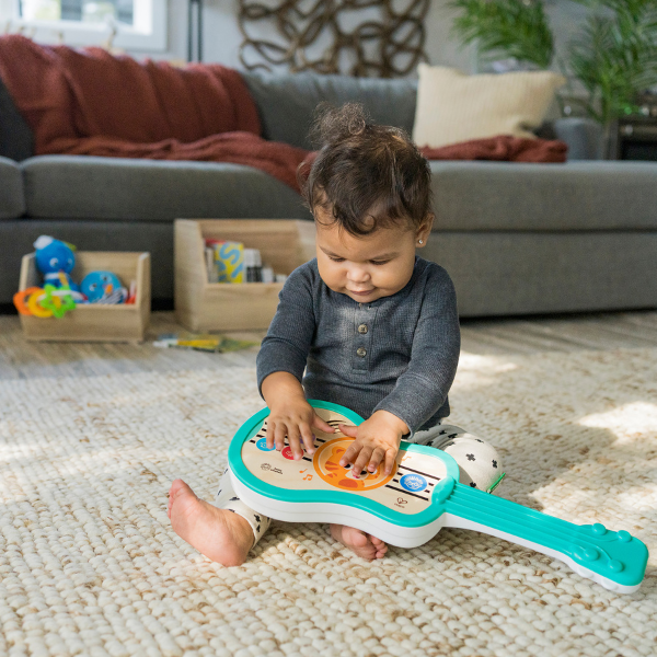 Jucărie educațională Baby Einstein „Ukulele magice”