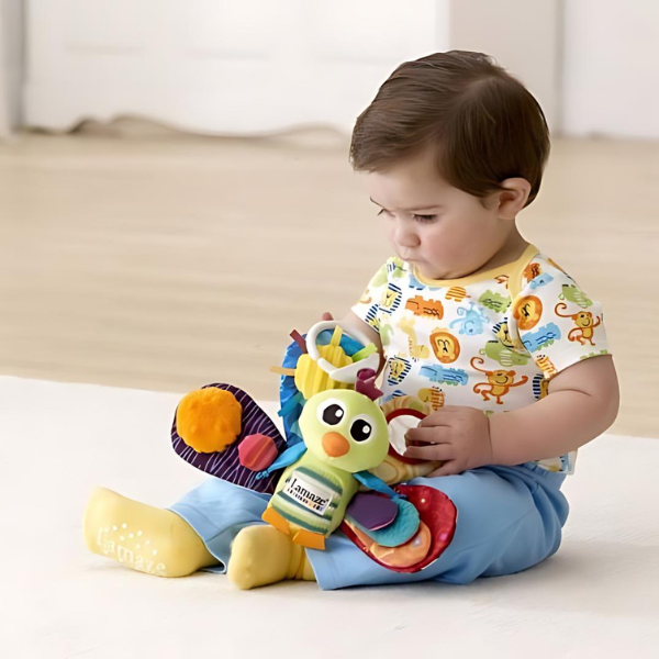 Păunul Jacques, Lamaze, Tomy