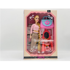 Papusa cu accesorii..