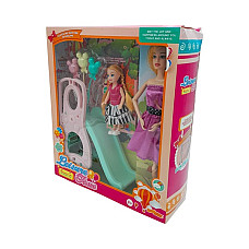 Papusa cu accesorii (Cutie deterior..