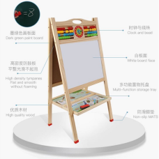 Tabla din lemn cu accesorii..