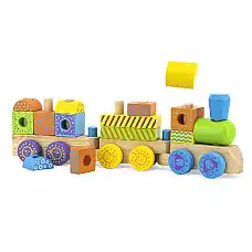 Деревянный поезд-пирамидка с кубика..