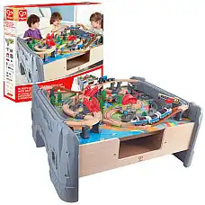 Деревянная железная дорога с локомо..