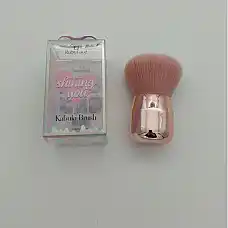 Perie pentru machiaj fard de obraz ..