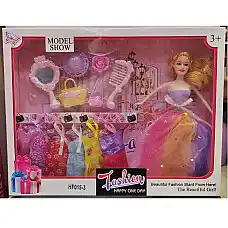 Papusa cu accesorii..