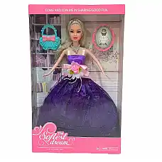 Papusa cu accesorii..