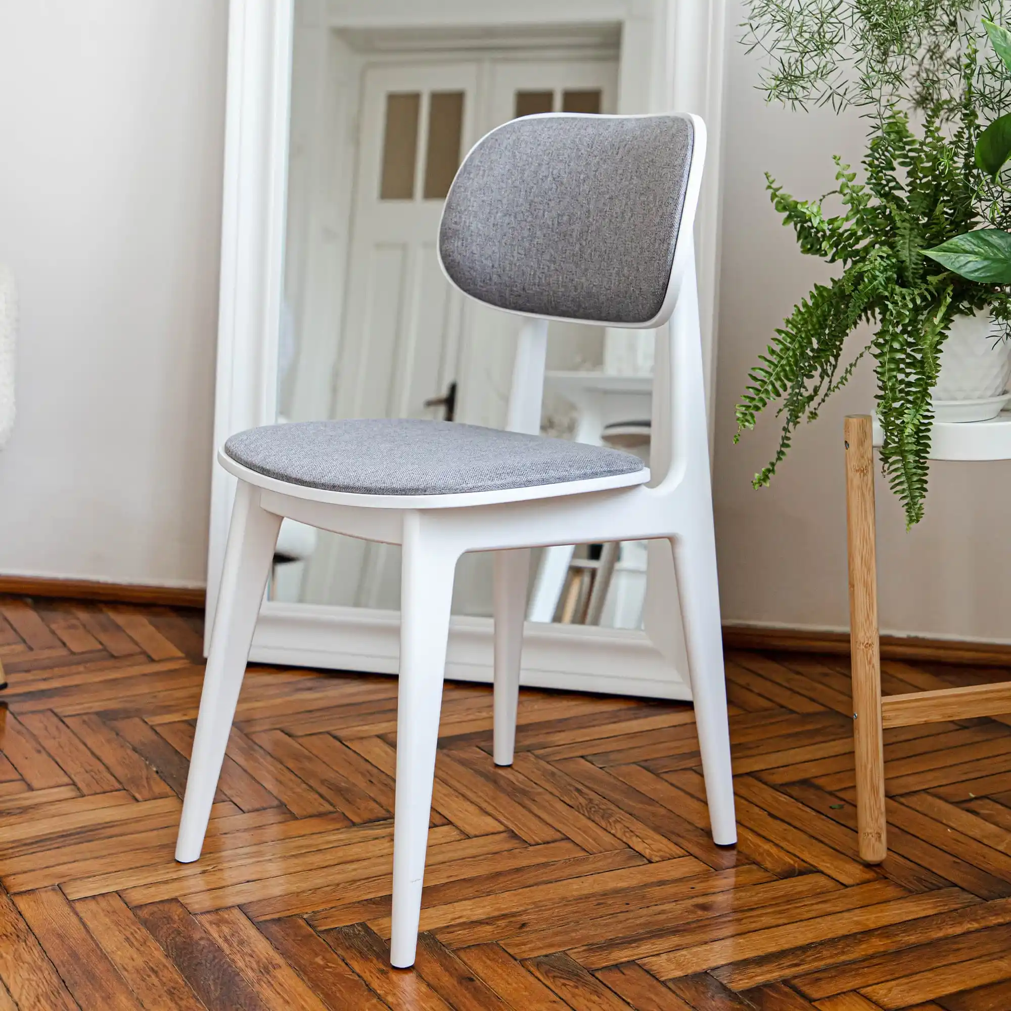 Scaun LULA Stofa (Malmo 90)+White Legs