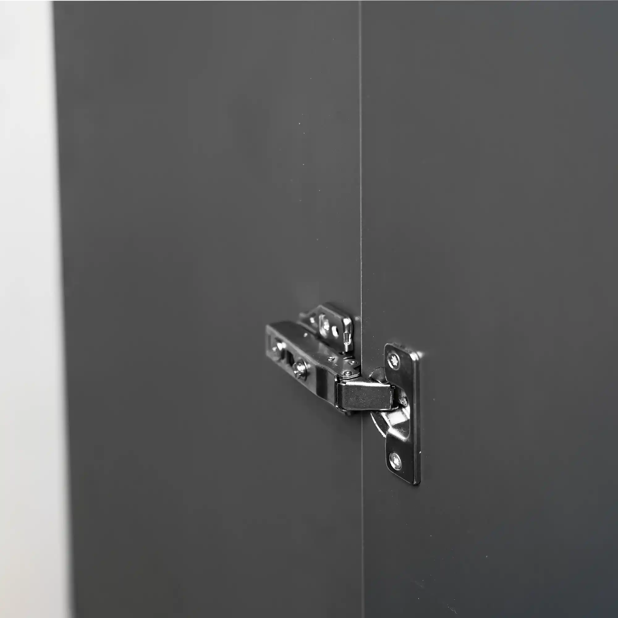 Dulap cu rame de aluminiu și iluminare LED