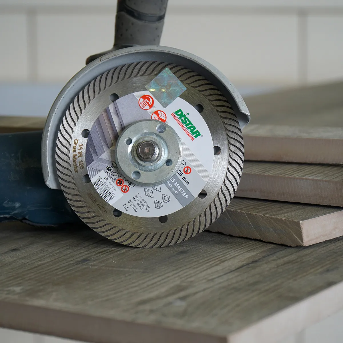 Disc diamantat DISTAR pentru placi ceramici Gres Master d115