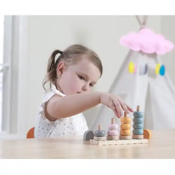 Деревянный сортер-пирамидка "Зверята"