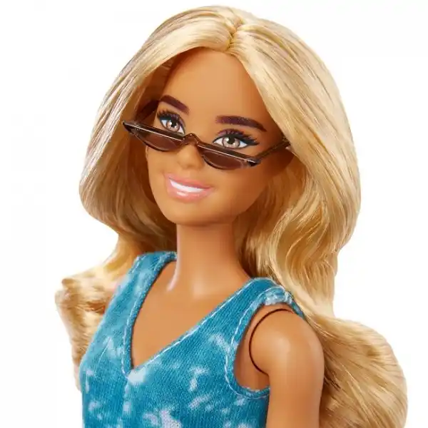 Кукла Barbie “Модница в комбинезоне с эффектом тай-дай”