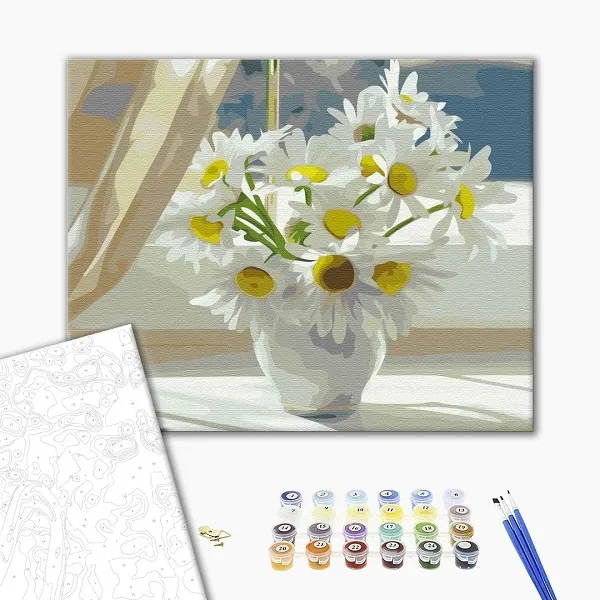Pictură pe numere 40×50 cm (în cutie) - Margarete într-o vază albă, pe fereastră