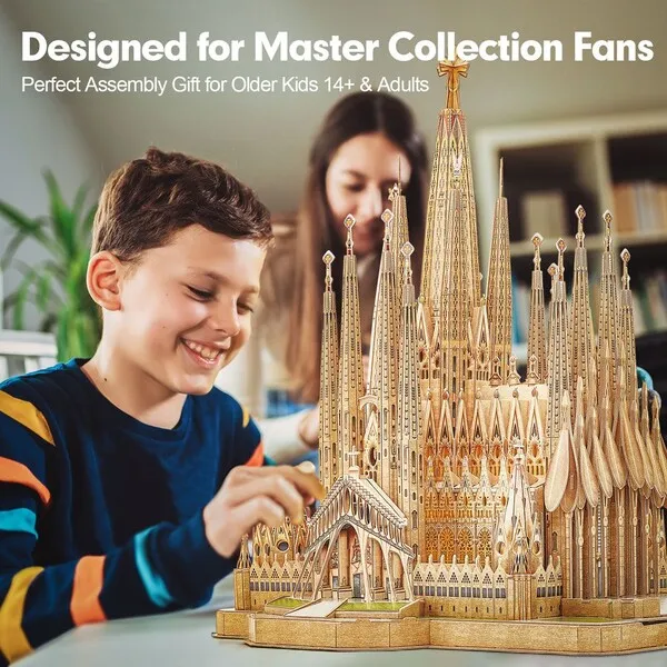 3D Puzzle „Bazilica Sagrada Familia” cu iluminare LED, 696 elemente