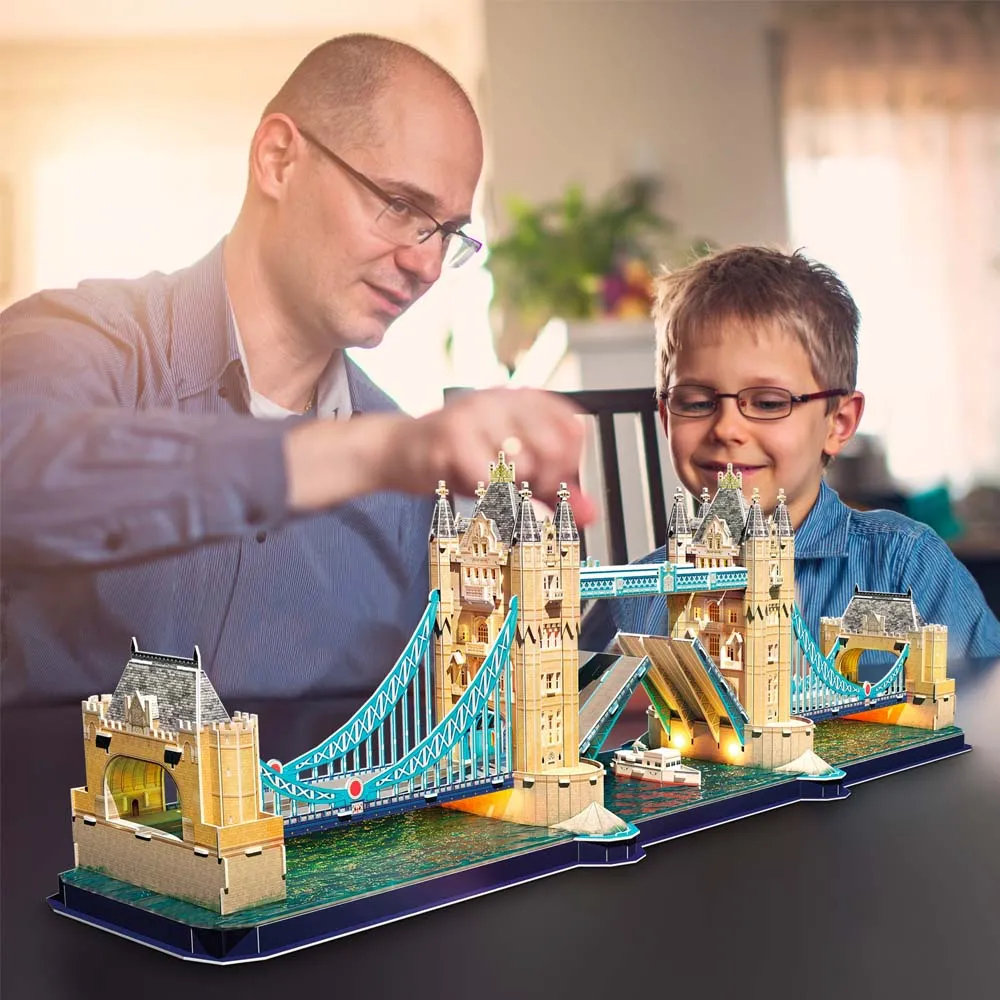 3D Puzzle „Podul Turnului” cu iluminare LED, 222 elemente