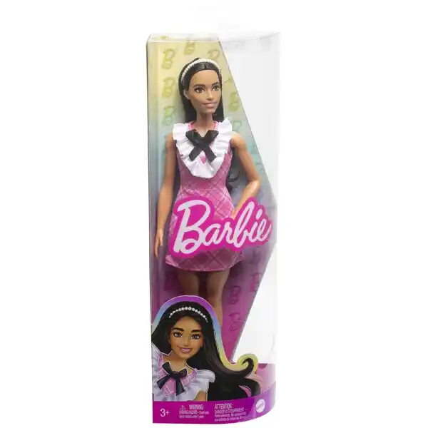 Papușa Barbie „Fashionista cu părul  negru și rochie cu carouri”