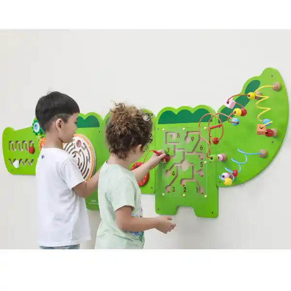 Бизиборд (настенный) «Крокодил»