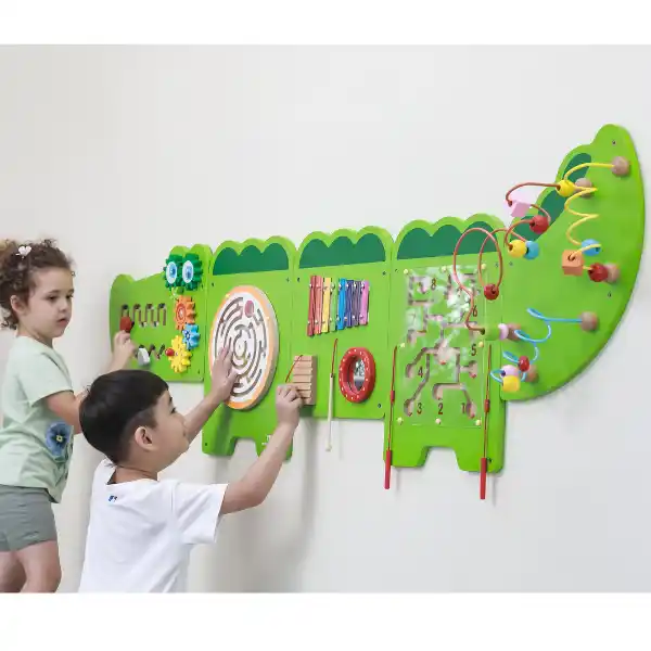 Бизиборд (настенный) «Крокодил»