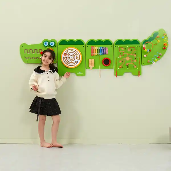 Бизиборд (настенный) «Крокодил»