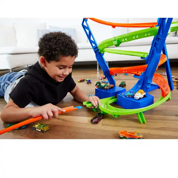 Hot Wheels трек “Авария на cкоростной  спирали”