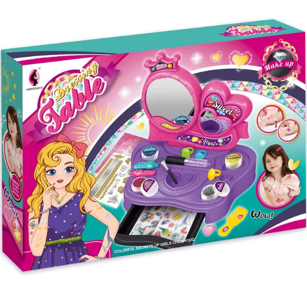 Set de joc “Oglindă de masă cu autocolante și pensule de machiaj”