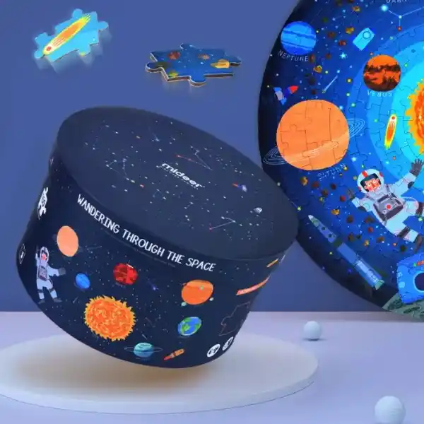 Puzzle rotund “Rătăcind prin spațiu”, 150 elem.