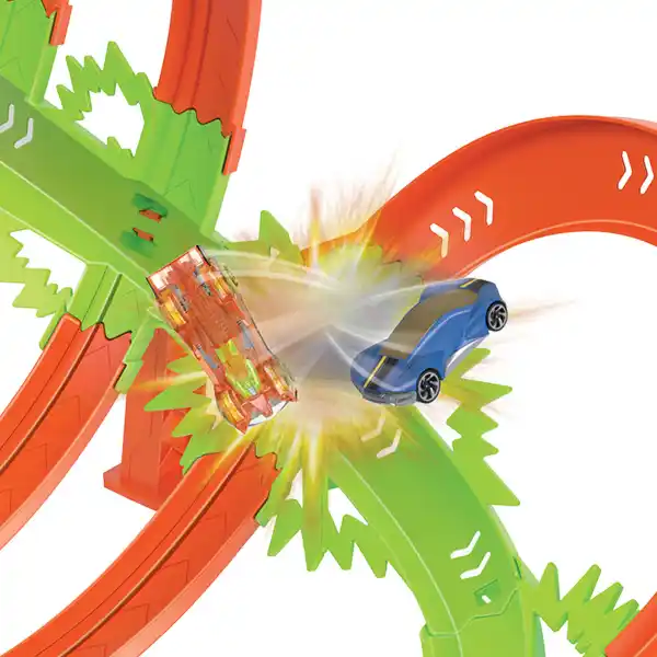 Hot Wheels трек “Гигантская петля с безумными столкновениями”