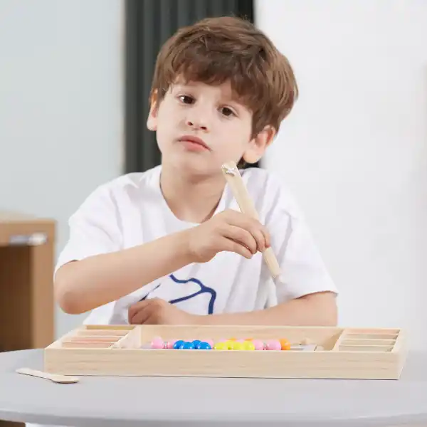 Обучающая игра "Поймай и сочетай"