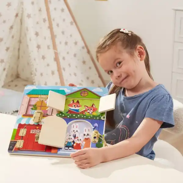 Бизиборд (настенный) "Открой-закрой замочки"