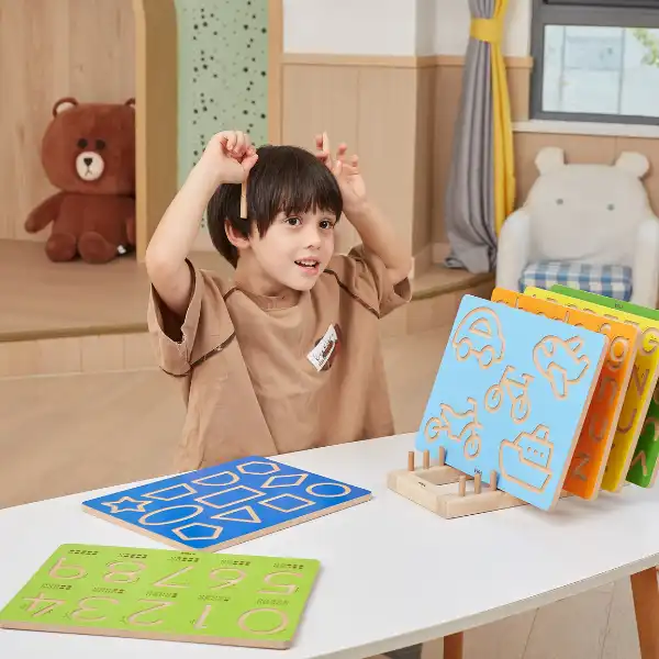 Деревянная доска для подготовки руки к письму