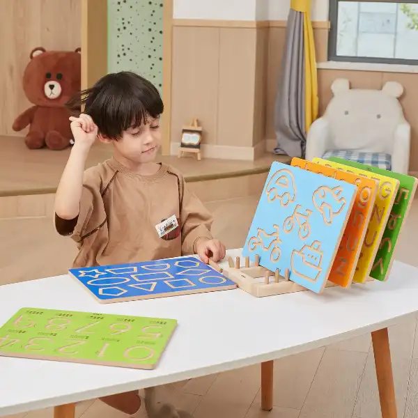 Деревянная доска для подготовки руки к письму