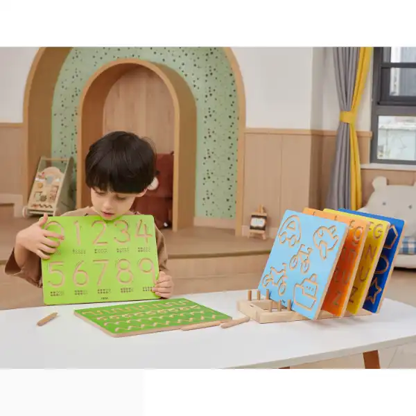 Деревянная доска для подготовки руки к письму