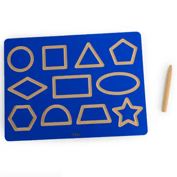 Деревянная доска с геометрическими фигурами и деревянной ручкой