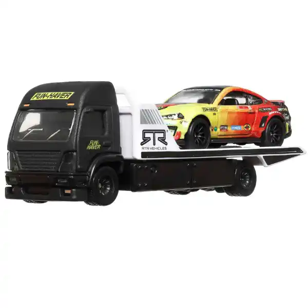 Hot Wheels Коллекционный набор из двух автомобилей Premium Team Transport, в ассортименте
