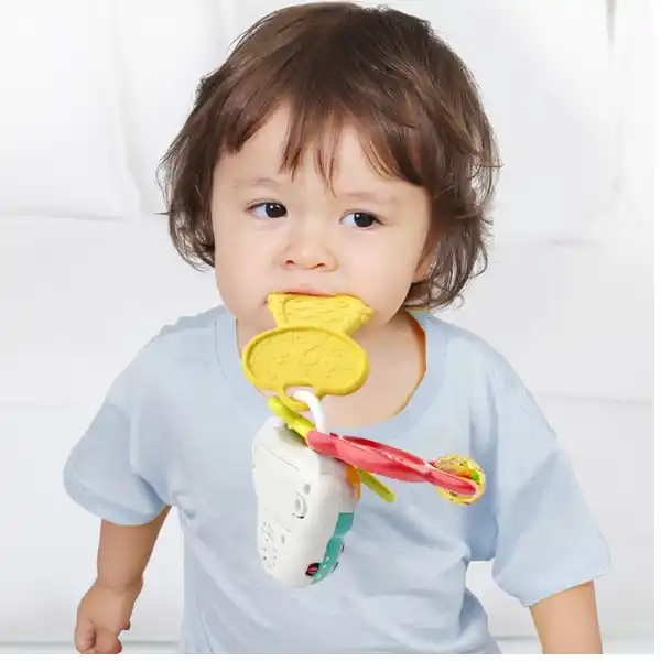 Музыкальная погремушка "Машинка с ключиками" с подсветкой и звуками