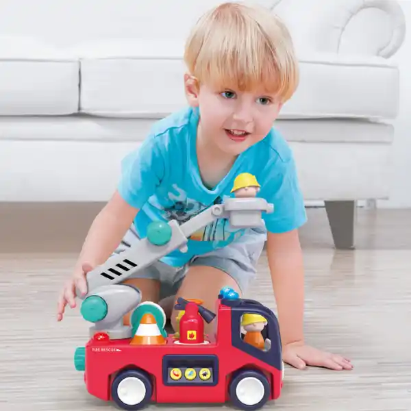 Игрушка "Пожарная машина" с музыкой и светом