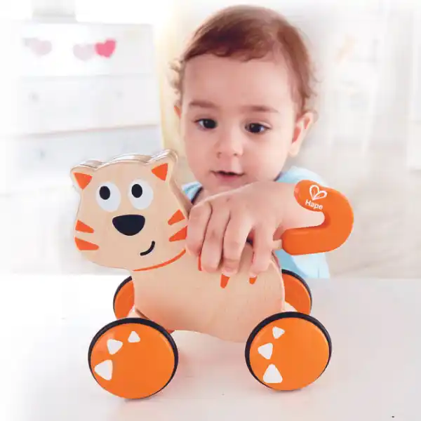 Jucărie de tras din lemn „Pisoiaș Dante”