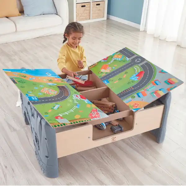 Деревянная железная дорога с локомотивом и аксессуарами, 70 элементов