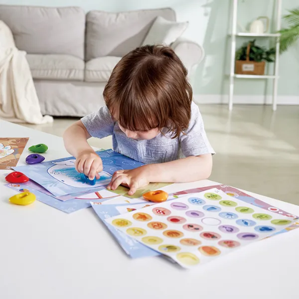Set de colorat „Copilaș pictor”, 6 culori