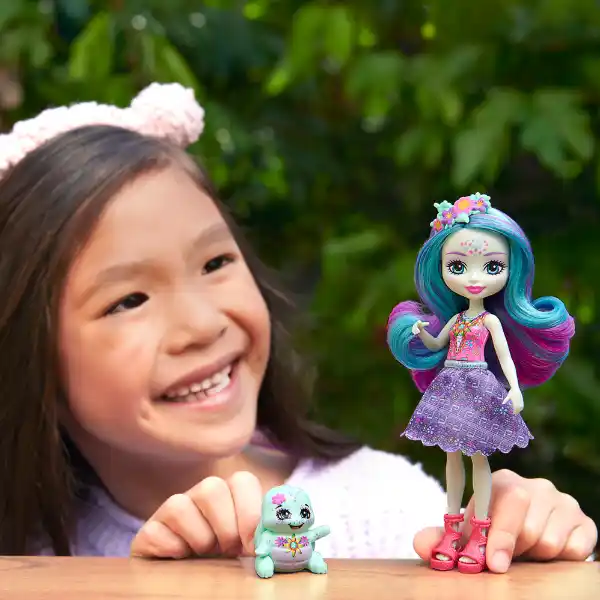 Papușa Enchantimals „Țestoasa Tollin și Holder”