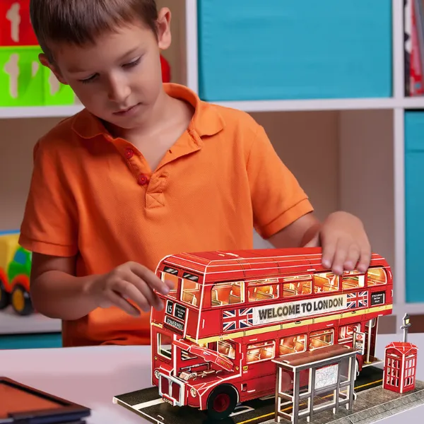 3D puzzle “Autobuz londonez cu 2 etaje”, cu iluminare LED, 161 elemente