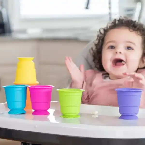 Fat Brain Игровой набор «Стаканчики с присосками»