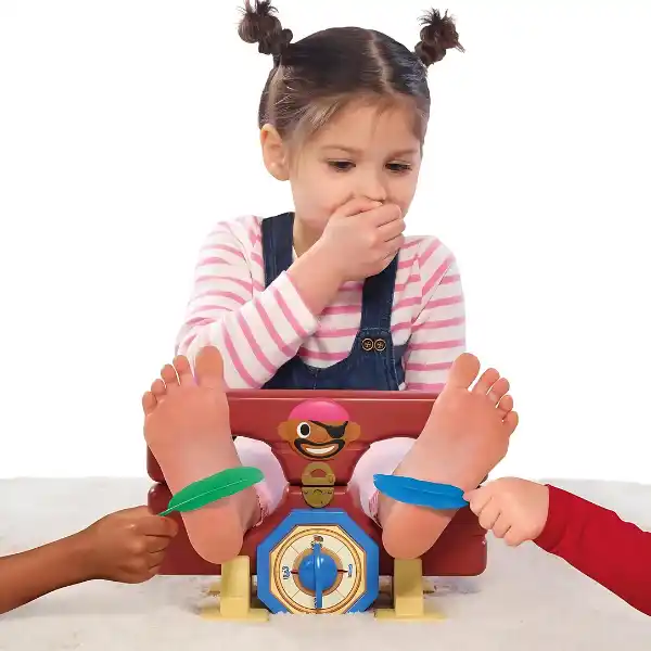 Интерактивная игра – Щекотливый Пират, Tomy