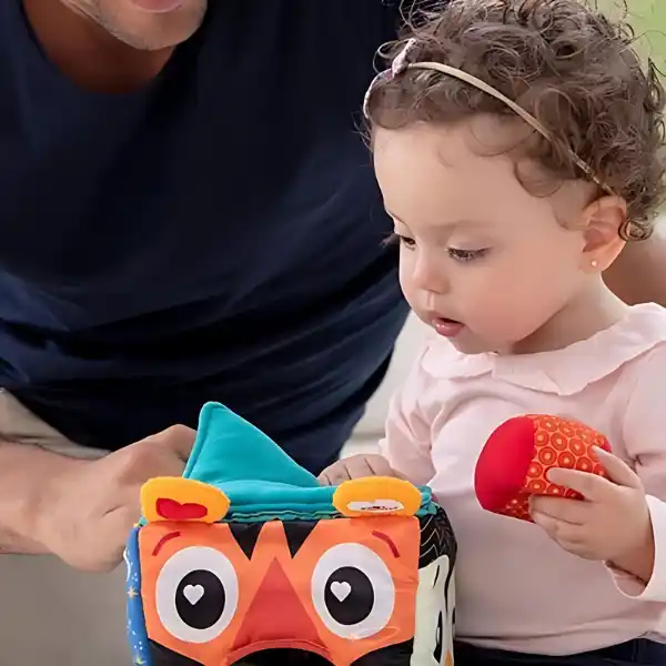 Игрушка для сортировки форм ,,Цветной Куб»