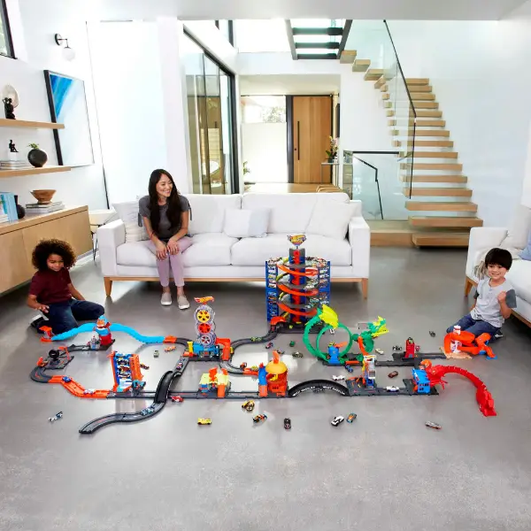 Hot Wheels Set elemente suplimentare p/u pista cu masinuta de baza