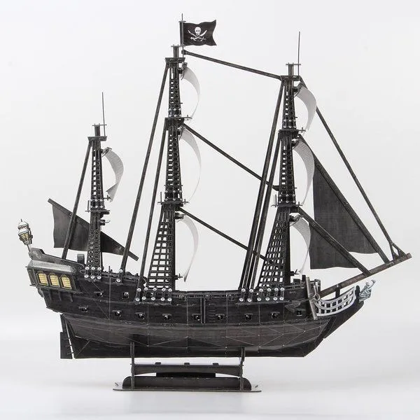 3D puzzle Corabie de pirați “Răzbunarea Reginei Anne”, 328 elemente