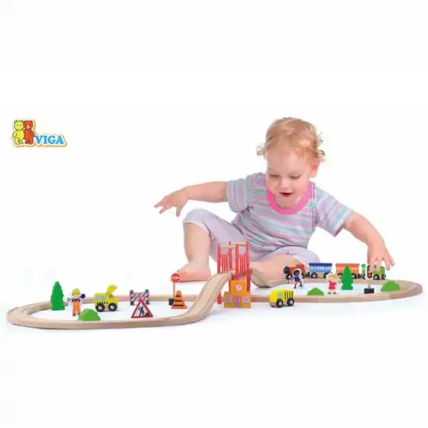 Деревянная железная дорога с поездом и аксессуарами, 39 элементов