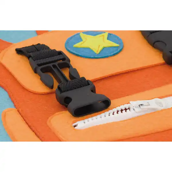 Бизиборд (настенный) “Одень и застегни”