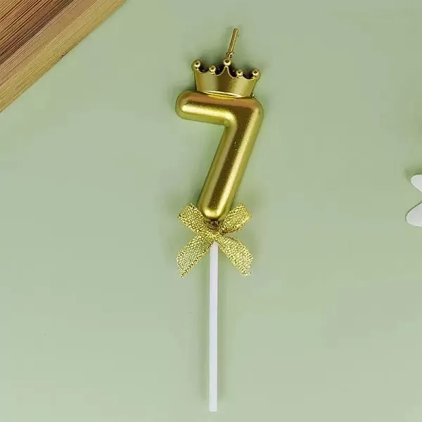 Cumpara  Totul pentru party - Золотая свеча цифра 7..