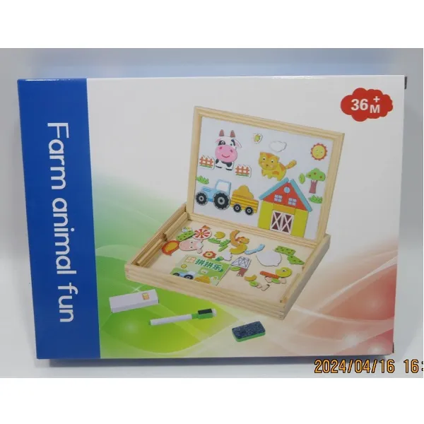 Tabla din lemn cuaccesorii