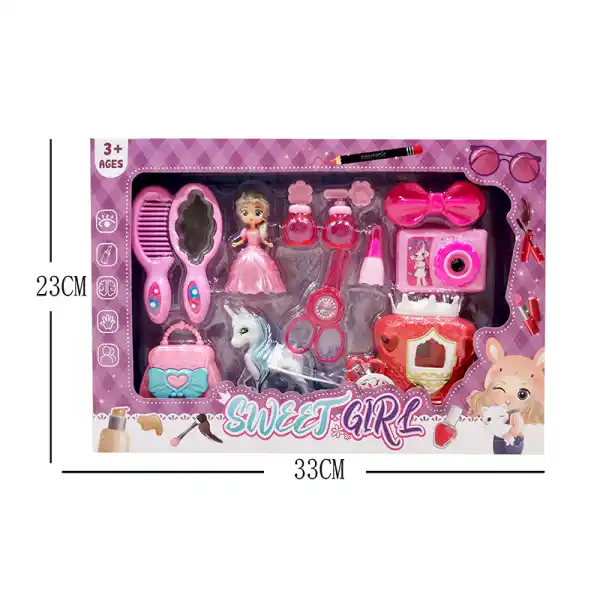 Кукла с аксессуарами